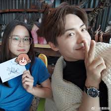 More group pictures of Lucky feathers 🪶 meeting our prince in Australia 😄  hopefully those feathers are following us to Credit to original owner