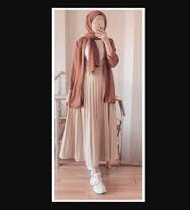 Ada banyak model blazer wanita terbaru masa kini yang bisa anda pilih untuk anda pakai sebagai pakaian formal ketika hendak ke kantor. 15 Contoh Baju Kerja Wanita Muslimah Berhijab Hingga Baju Kerja Wanita Korea Modern Mamikos Info