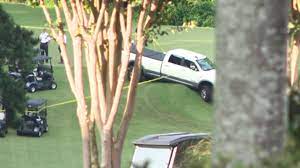 The motive and the suspect are unclear. Cepidf7e06vn6m