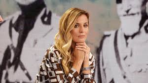 La Fenice, polemica tra governo e intellettuali di destra sul caso Venezi: «È stata lasciata sola», «No, licenziata per una scelta del sovrintendente»