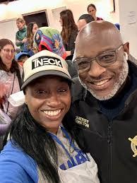 Curtis Belle's Instagram, Twitter & Facebook