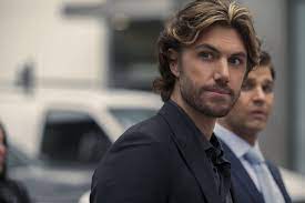 Он наиболее известен по роли джейка тейлора в netflix фильме falling inn love , августа уокера в американском телесериале unreal и нейта болдуина на австралийском телевидении. All About Adam Demos A K A Brad In Netflix S Sex Life