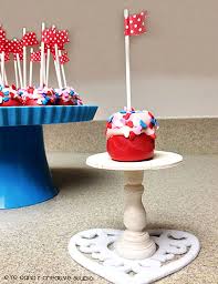I love decorating marshmallow pops for easy and pretty party treats! Eye Candy Creative Studio Recipe Easy Marshmallow Pops