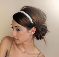 Messy Bun And Headband Headband Hairstyles Hair Styles Hair