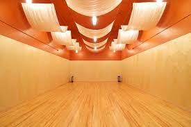 Yoga Studio Love The Ceiling Yoga Studio Design Yoga Studio Interior Studio Interior