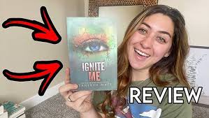Amazon.com: Ignite Me (Shatter Me, 3): 9780062085573: Mafi, Tahereh: Books