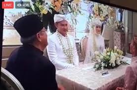 Citra kirana resmi menjadi istri rezky aditya setelah melangsungkan prosesi akad nikah di grand ballroom mason pine hotel, bandung, jawa barat, minggu (1/12). Alhamdulillah Sah Rezky Aditya Citra Kirana Resmi Nikah Matamata Com
