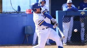 JACKRABBITS HANG ON TO DEFEAT UNC