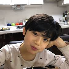Jangan ngaku gaul kalo kamu belom tahu tren foto saat masih sma ini!. 10 Potret Imut Moon Woo Jin Sosok Park Seo Joon Kecil Di Drama Idn Times Fotografi Anak Gaya Anak Laki Laki Gambar Bayi