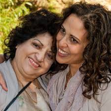 5-6 people were sighted in pathan suits and appeared to be carrying weapons  and backpacks." Mumbai is