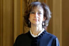 Marta cartabia è la prima donna a essere stata eletta presidente della consulta. Chi E Marta Cartabia Il Presidente Della Corte Costituzionale