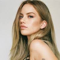 Amy Crilley's Instagram, Twitter & Facebook