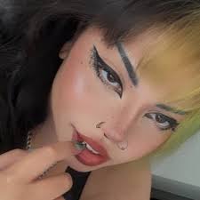 Kelsey Elam (@kelseynelam)