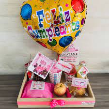 Regalos sorpresa para hombres, meriendas y medias tardes con los mas lindos detalles, domicilio en bogotá cali popayán no hay limites somos temáticos y personalizamos tu regalo a tu gusto con el tema preferido que desees, como lo es un equipo de fútbol, algún deporte que le guste, una marca de auto, un hobbye que practique o lo que sea que pueda. Desayuno Sorpresa A Domicilio Rapido Para Hoy Mismo 2 Horas