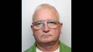 Chances run out' for 'mooning' Hull toy shop flasher after 'disgraceful'  police incident