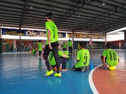 Check spelling or type a new query. Undang Undang Futsal Kelab Bola Sepak Cenderawasih Facebook