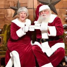 Is an abbreviation for mister, it is pronounced like the word mister. The Real Santa And Mrs Claus Posts Facebook