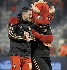 Origineel mascottepopje van de rode duivels. 200 Ideeen Over Rode Duivels In 2021 Voetbal Voetballers Voetbal Kunst