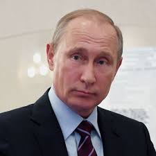 He grew up with his family in a communal apartment, attending the local grammar and high schools. Vladimir Poutine Paris Match