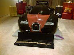 pix for world biggest birthday cake pixgood com800 600search by image the biggest bi world biggest birt big birthday cake car cake toppers amazing cakes
