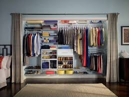 Penderie Avec Rideaux Etageres Et Tringles Armoire Chambre Amenagement Placard Chambre Penderie