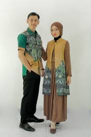 Baju kain sasirangan bisa dibikin lebih nyaman dan sesuai dengan perkembangan zaman. Model Baju Sasirangan Kombinasi Satin 30 Model Gamis Batik Anak Kombinasi Polos Fashion Modern Dan Terbaru 2021 Daily News