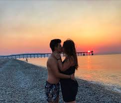 In occasione dell'anniversario di morte di un fratello, si possono scrivere diverse frasi. Lettera Per Il Mio Ragazzo Due Anni Di Noi Rachele Greco Life