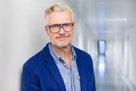 Die generalprobe für die neuen moderatoren der sendung frühaufdreher auf bayern 3 endet mit einem song. Claus Kruesken Wenn Radio Zum Dialog Wird Ist Es Am Besten