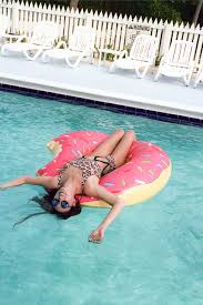 Pin De Adriana C Em Pools Maio De Natacao Foto Tumblr Na Piscina Sessao De Fotos Na Praia