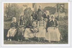kurische nehrung frauen in kurischer kleidung ostpreussen preussen kurische nehrung