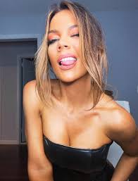 🤴🏾𝓚𝓲𝓷𝓰𝓣𝓸𝓭𝓭 🤴🏾 (@K1ngT0dd)