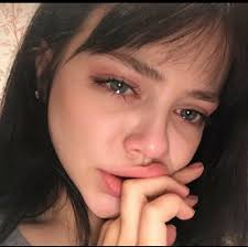 Todos están respondiendo mal. Piensa bien !! El papá de Lupita tiene 5  hijas Lala Lele Lolo Lili Cómo se Ilama la otra hija que falta?