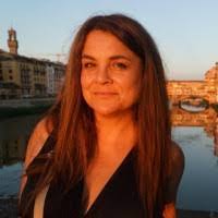 Kristin Goldman's Instagram, Twitter & Facebook