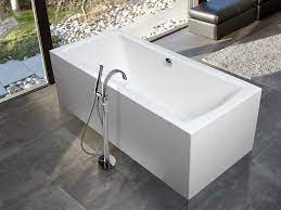 Badewannen gibt es in vielen unterschiedlichen größen und formen, ob rund oder eckig der klassiker: Moderne Freistehende Badewannen Von Mauersberger Freistehende Badewanne Badewanne Badewanne Eckig