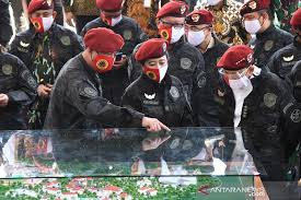 184 см.параметры модели на фото. Kepala Bin Stin Buka Prodi Baru Hadapi Tantangan Pandemi Antara News