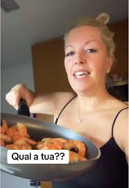 Carla Teixeira 🤍 (@carlateixeira_24)