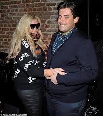 Dietician reveals 3 truths that will help you in the long run. Gemma Collins Puts On An Amorous Display With Boyfriend James Argent Newscabal