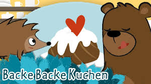 strophe 1 backe, backe kuchen der bäcker hat gerufen! Backe Backe Kuchen Kinderlieder Die Kleine Eule Ihre Freunde Youtube