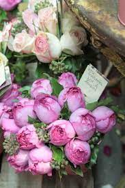 Beautiful French Roses For Sale In A Sidewalk Stall Flower Market French Flowers Beautiful Flowers