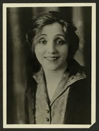 Laurette Taylor (Original mother cast in "The Glass Menagerie" by Tennessee  Williams.)