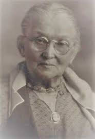 Hattie King's Instagram, Twitter & Facebook