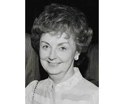 Mae Walsh's Instagram, Twitter & Facebook