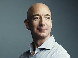 Ariel Hwang's Instagram, Twitter & Facebook