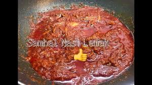 Panaskan minyak goreng lalu tumis bahan sambal yang sudah dihaluskan. Cara Buat Sambal Nasi Lemak Sedap Youtube