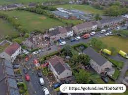 Lancashire police said they were called to the scene of the explosion in heysham at 2.40am on sunday after reports that a number of houses on mallowdale avenue had collapsed. Bmerxl15jkyhem
