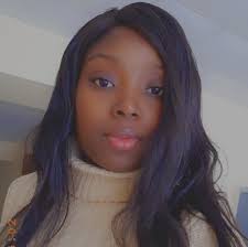 Elle a été hypersexualisée dès le plus jeune âge. Dès ses 11 ans, elle a dû  jouer des scènes nues dans plusieurs films. Aujourd'hui, elle essaye de  sensibiliser à l'exploitation des enfants