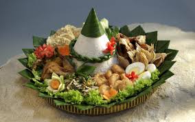 200 mili liter ( 1 gelas belimbing) santan. Mengenal Filosofi Tumpeng
