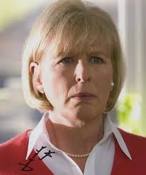 Sylvia Noble's Instagram, Twitter & Facebook