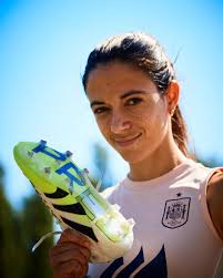 𝗗𝘂𝗱𝗮 𝘀𝗲𝗿𝗶𝗮: 👟 ¿Tenía más ganas de enfundárselas @AitanaBonmati o  nosotros de que lo hiciese? #WEURO2025