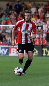 Stuart dallas ретвитнул(а) leeds united. Brentford Dallas Happy To Bee Super Sub For Now Your Local Guardian